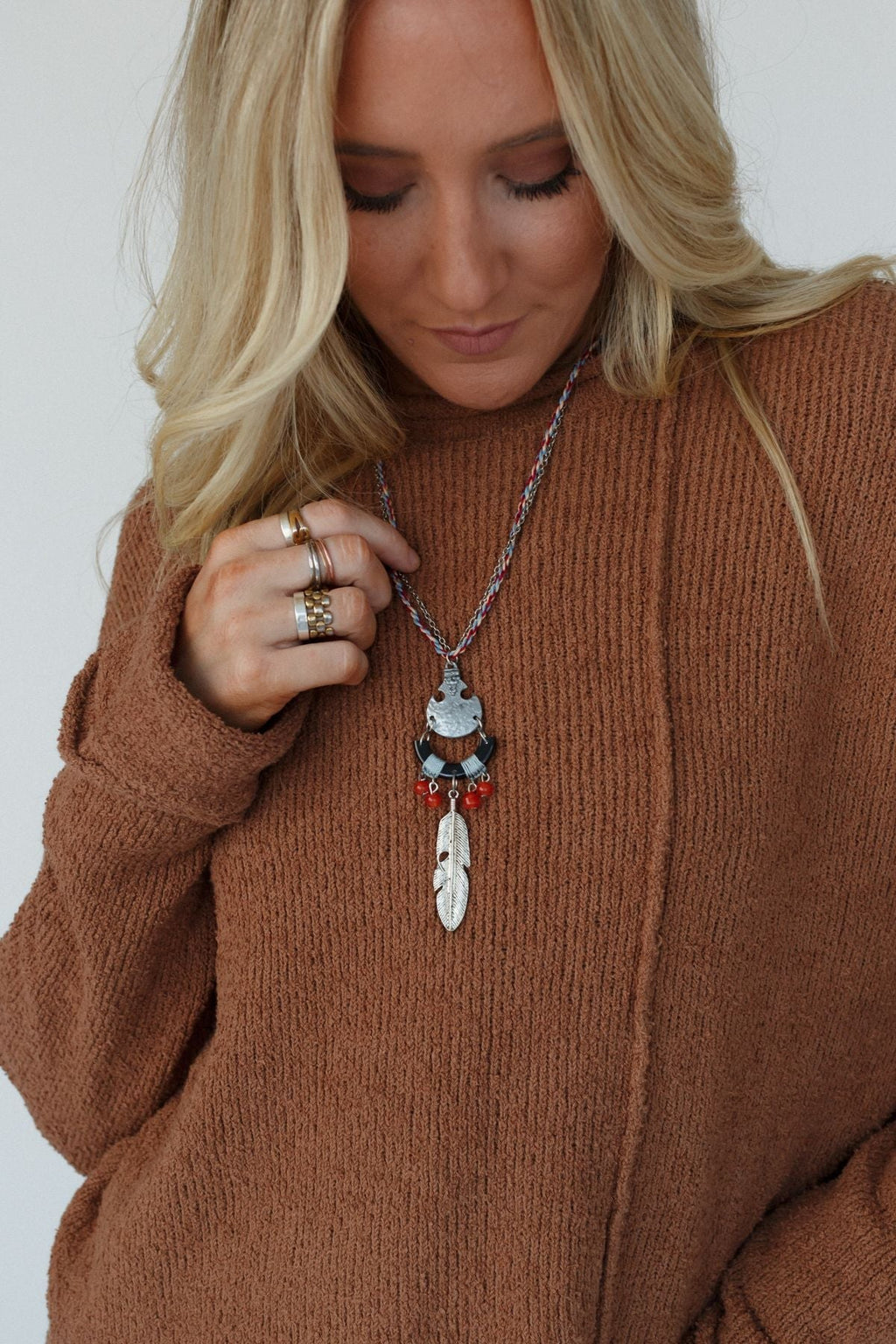 Vintage Feather Pendant Necklace - Silver