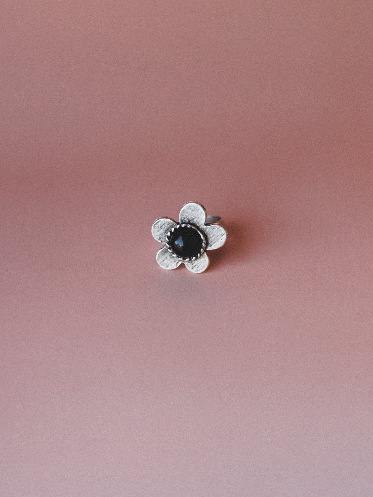 Flower Power Ring - Black