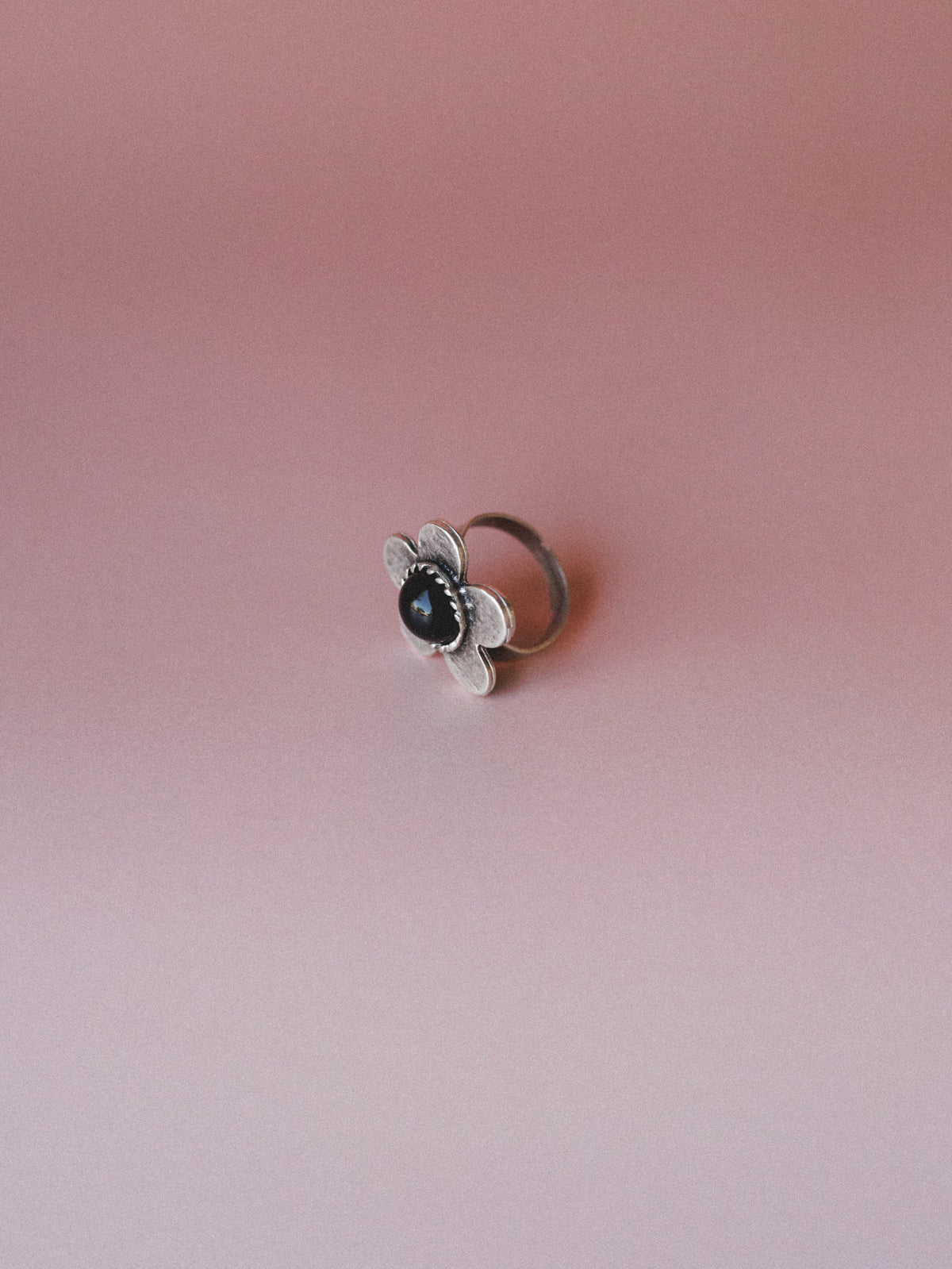Flower Power Ring - Black