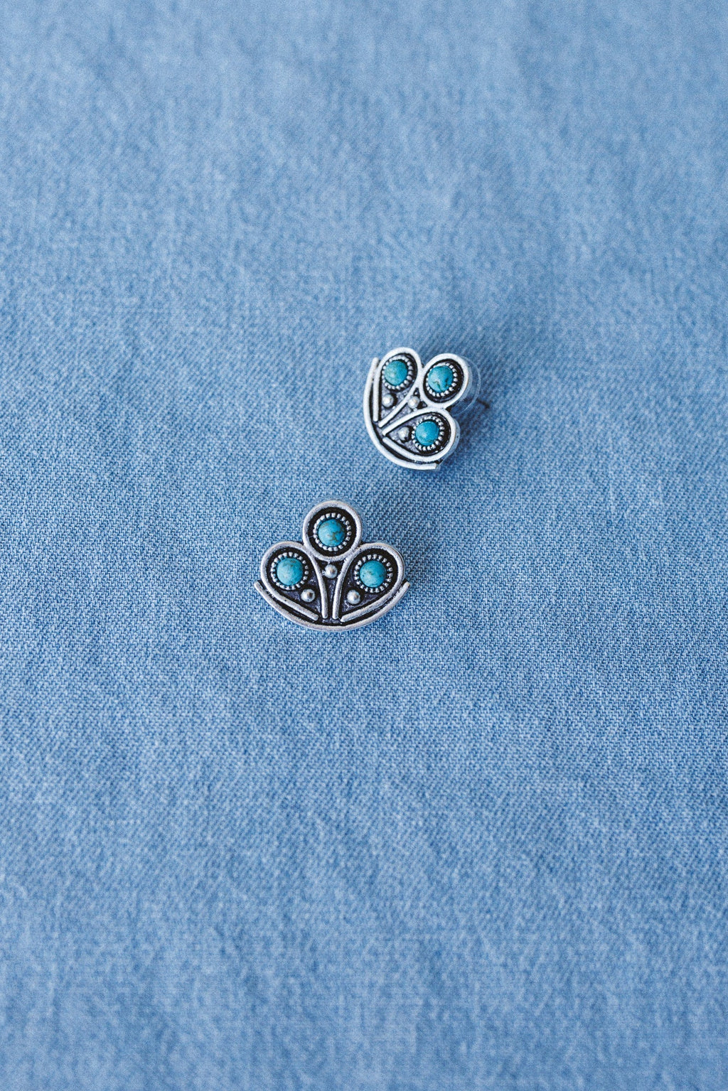 Desert Lily Earrings - Turquoise