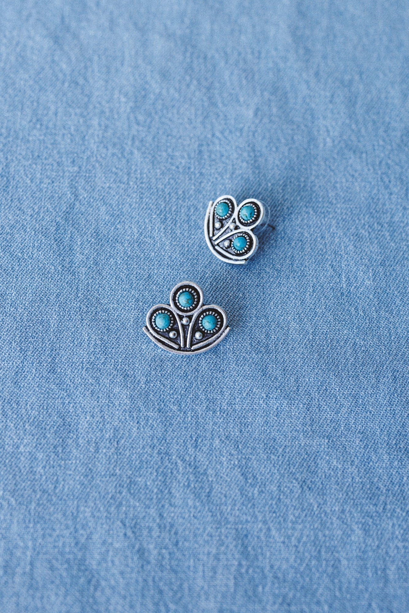 Desert Lily Earrings - Turquoise