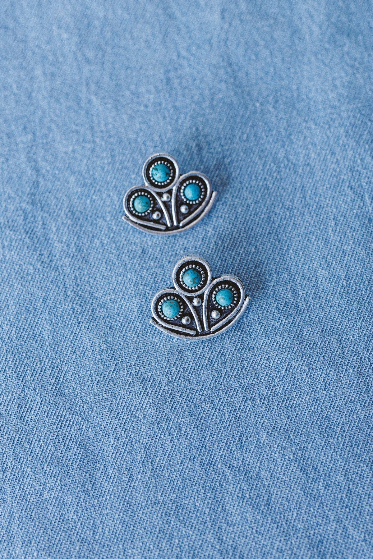 Desert Lily Earrings - Turquoise