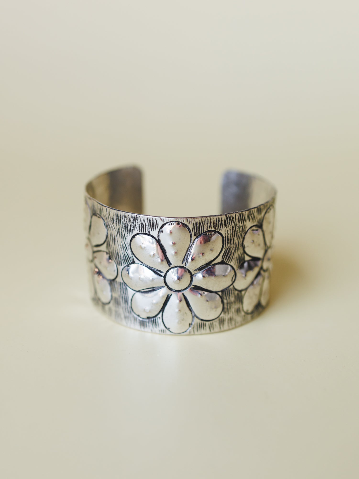 Flower Power Cuff - Silver