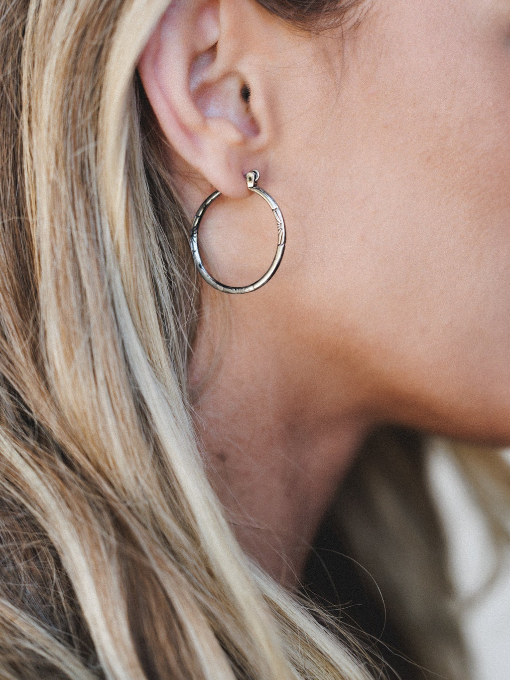 Flower Hoops - Silver