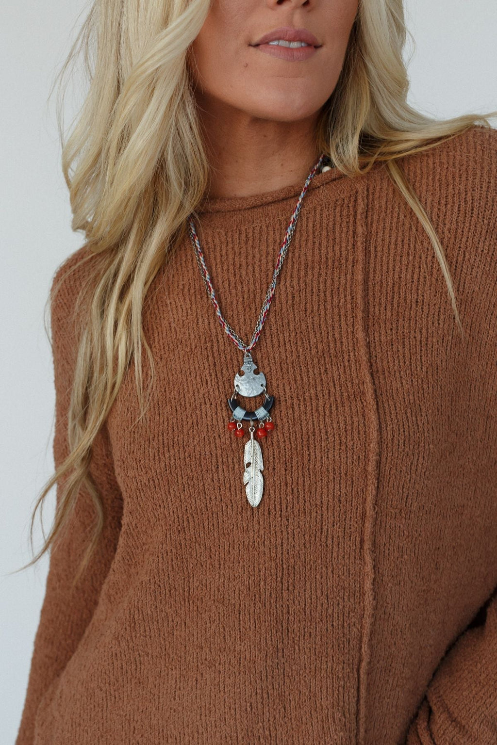 Vintage Feather Pendant Necklace - Silver