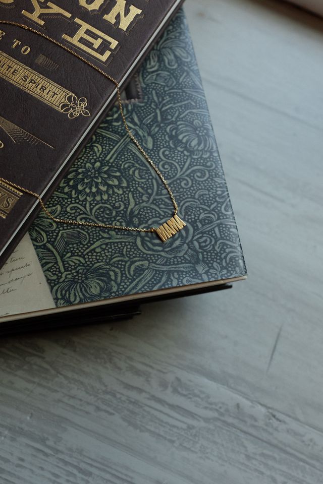 Mothers Love Necklace - Gold