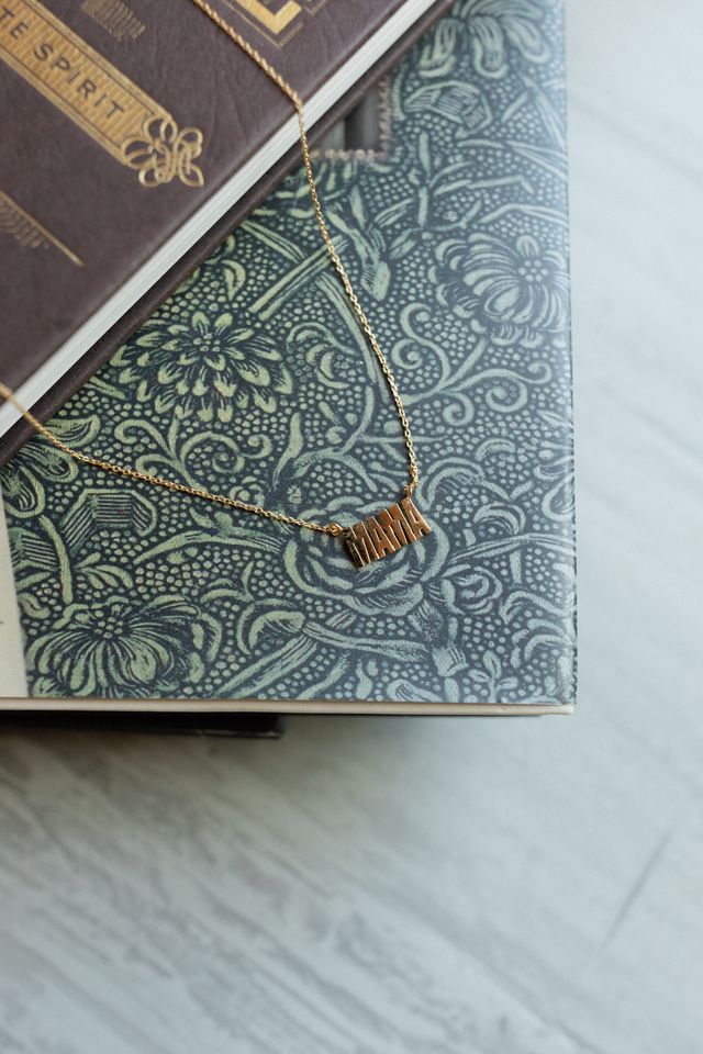 Mothers Love Necklace - Gold