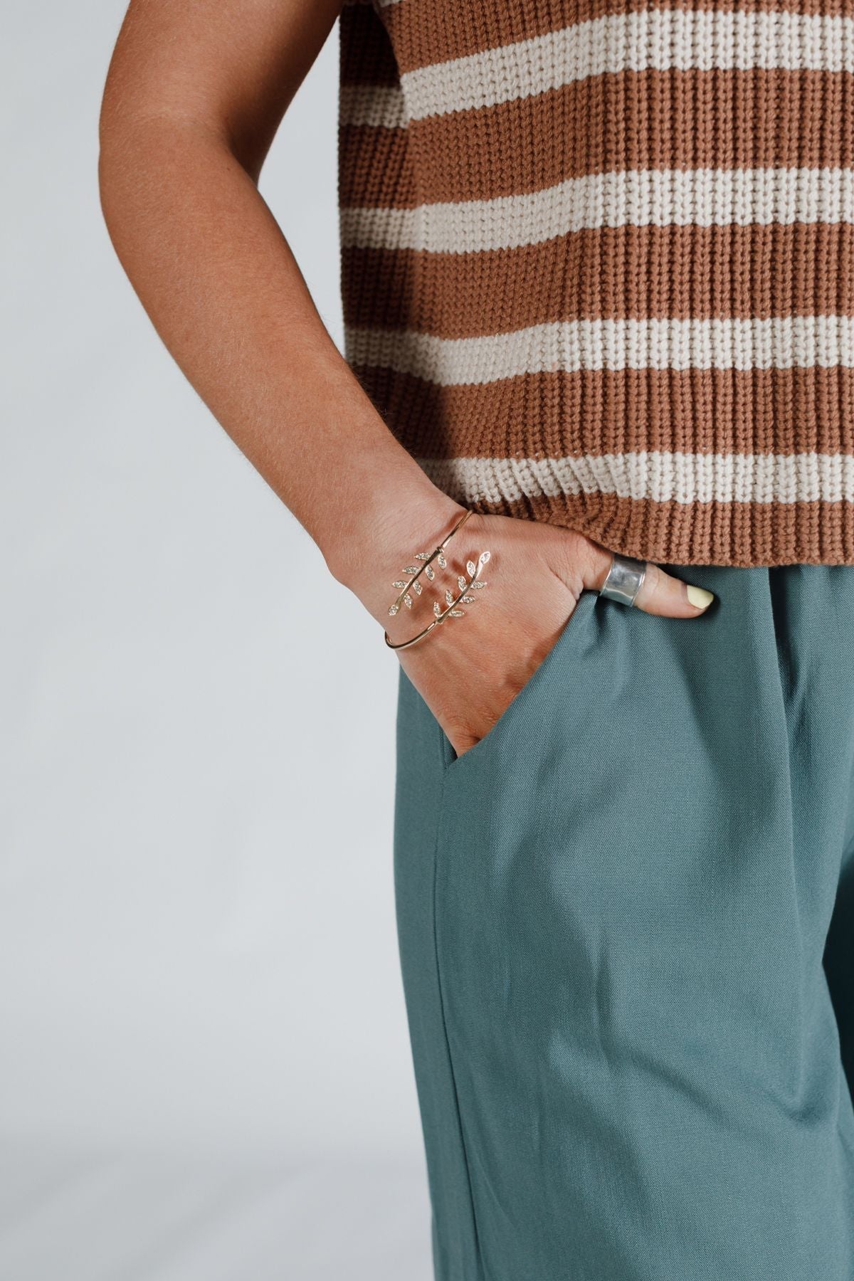 Asteria Leaf Cuff - Gold