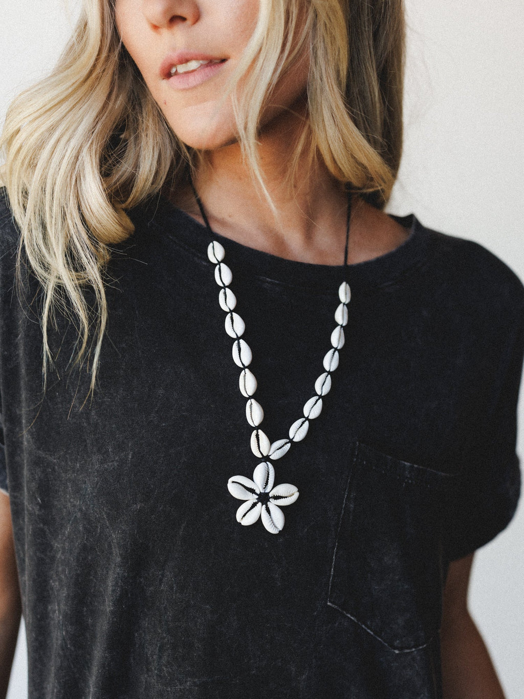 Shell Beach Necklace - White