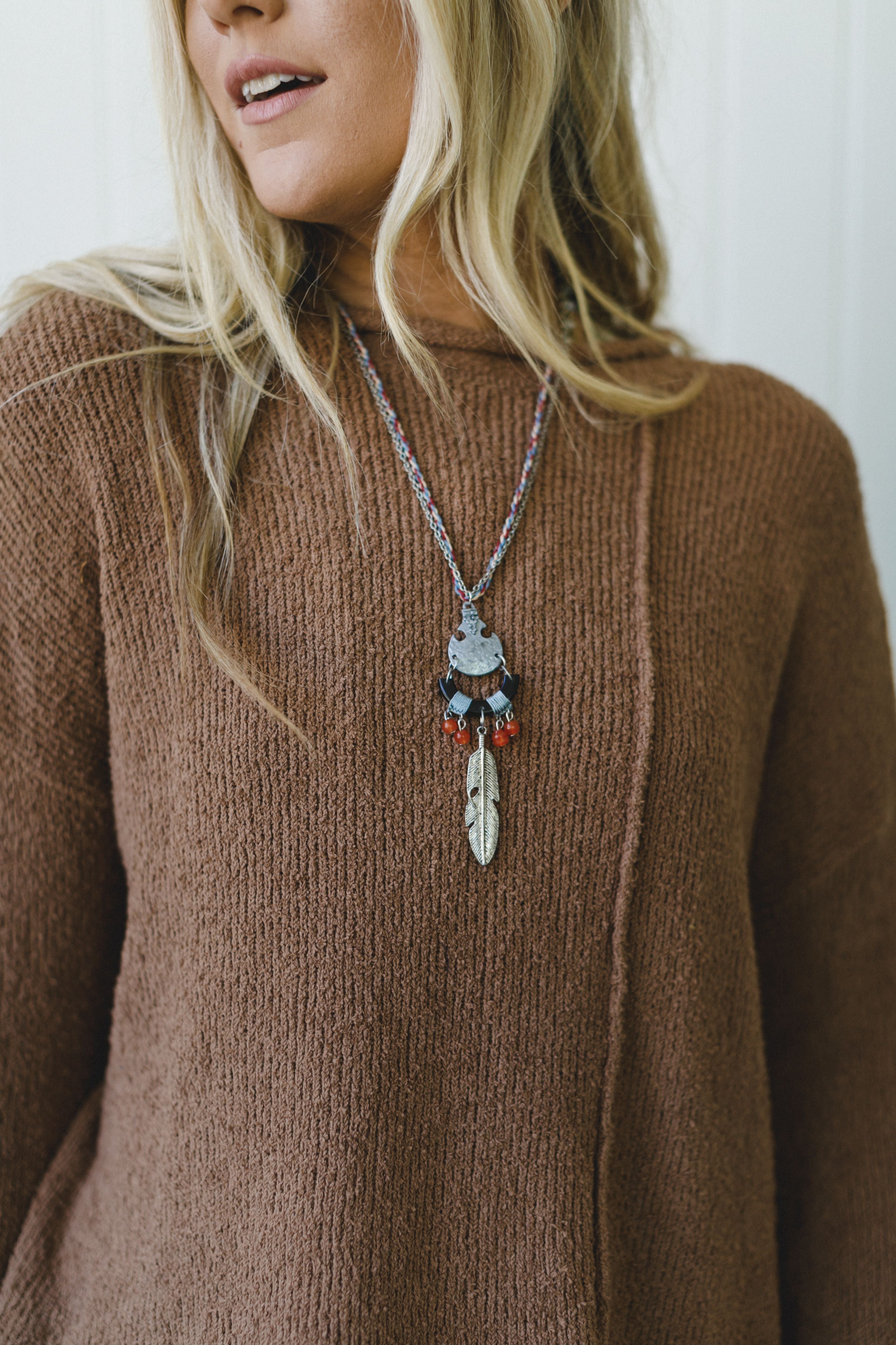 Vintage Feather Pendant Necklace - Silver